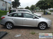 Bán ô tô Ford Focus đời 2015, màu bạc