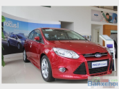 Bán xe Ford Focus năm 2015, màu đỏ, giá 767tr