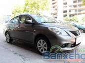 Cần bán lại xe Nissan Sunny 1.5AT đời 2014, màu bạc