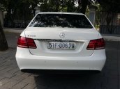 Bán xe Mercedes E200 đời 2015, màu trắng xe gia đình