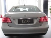 Thanh toán trước 608 triệu để mua xe Mercedes E200 mới 100% 2015