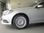 Thanh toán trước 608 triệu để mua xe Mercedes E200 mới 100% 2015