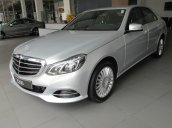 Thanh toán trước 608 triệu để mua xe Mercedes E200 mới 100% 2015