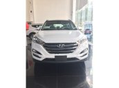 Cần bán xe Hyundai Tucson đời 2015, màu trắng, nhập khẩu