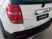 Cần bán xe Chevrolet Captiva 2015, màu trắng