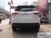 Cần bán Toyota Highlander đời 2015, màu trắng