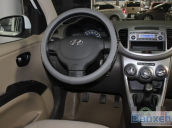 Cần bán xe Hyundai i10 1.1MT đời 2012, màu trắng