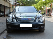 Bán xe Mercedes E280 đời 2005, màu đen, số tự động