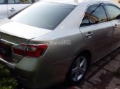 Cần bán Toyota Camry đời 2014, còn mới