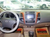 Cần bán xe Toyota Fortuner V đời 2011, màu bạc, 785 triệu    