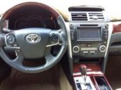 Cần bán Toyota Camry đời 2014, còn mới