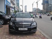 Cần bán gấp Mercedes C250 sản xuất 2011, màu đen