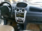 Cần bán Chevrolet Spark đời 2009, màu trắng, số sàn