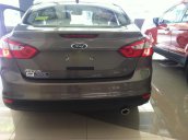 Ford Focus đời 2015, màu xám giá cạnh tranh