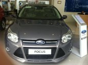 Ford Focus đời 2015, màu xám giá cạnh tranh