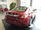 Bán Nissan Teana đời 2017, màu đỏ, xe nhập