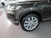 Bán Volkswagen Touareg GP 3.6L AT đời 2016, màu đen, xe nhập, tặng 100% thuế trước bạ