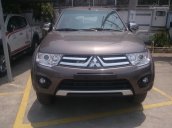 Mua xe Mitsubishi Pajero Sport 4x2 AT máy xăng 1 cầu, khuyến mãi lớn giao ngay