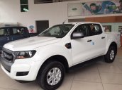 Bán Ford Ranger XLS 2.2L MT đời 2017, đủ màu, nhập khẩu nguyên chiếc, trả góp tại Lạng Sơn