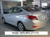 Cần bán xe Hyundai Accent mới, màu bạc, nhập khẩu nguyên chiếc, giá tốt