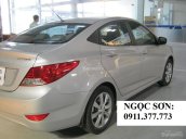 Cần bán xe Hyundai Accent mới, màu bạc, nhập khẩu nguyên chiếc, giá tốt