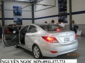 Cần bán xe Hyundai Accent mới, màu bạc, nhập khẩu nguyên chiếc, giá tốt