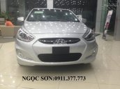 Cần bán xe Hyundai Accent mới, màu bạc, nhập khẩu nguyên chiếc, giá tốt