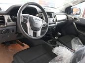 Bán ô tô Ford Ranger XLT đời 2018, màu bạc, nhập khẩu, giá tốt. Giao xe ngay
