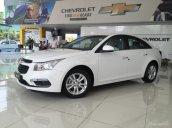 Bán Chevrolet Cruze LT New đời 2018 phiên bản mới, màu trắng, cam kết giá rẻ nhất