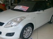 Suzuki Swift 2017 - Giảm hơn 110 triệu/ Tặng 100% phí TB - Chỉ cần 7 triệu/tháng - Giao xe miễn phí