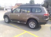 Bán xe Pajero Sport máy xăng, 1 cầu, màu nâu 2016, giá rẻ