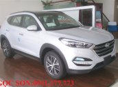 Cần bán Hyundai Tucson 2018 mới, màu trắng, LH Ngọc Sơn: 0911377773