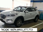 Cần bán Hyundai Tucson 2018 mới, màu trắng, LH Ngọc Sơn: 0911377773