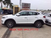 Cần bán Hyundai Tucson 2018 mới, màu trắng, LH Ngọc Sơn: 0911377773