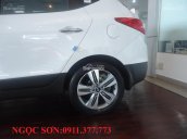 Cần bán Hyundai Tucson 2018 mới, màu trắng, LH Ngọc Sơn: 0911377773