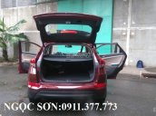 Cần bán xe Hyundai Tucson mới màu nâu, trả góp 90% xe, Lh Ngọc Sơn: 0911377773