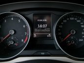 Cần bán Volkswagen Passat GP màu đen đời 2016, xe nhập Đức nguyên chiếc. LH Hương: 0902.608.293