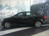 Cần bán Chevrolet Cruze LT New 2018 phiên bản mới, màu đen, nhiều màu