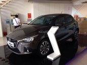 Bán ô tô Mazda Hatchback đời 2017, màu nâu, siêu giảm giá