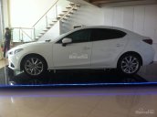 Bán Mazda 3 2.0 Sedan đời 2017, màu trắng, siêu khuyến mại, giao xe ngay