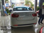 Cần bán Hyundai Avante màu trắng mới đời 2017, liên hệ Ngọc Sơn: 0911.377.773