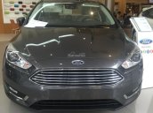 Cần bán Ford Focus Trend 2018 mới 100% - màu xám (ghi), hotline 033.613.5555