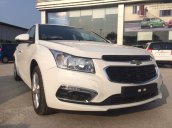 Bán Chevrolet Cruze 1.6 MT đời 2017, màu đen, giá 550tr