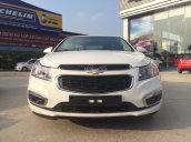 Bán Chevrolet Cruze 1.6 MT đời 2017, màu đen, giá 550tr