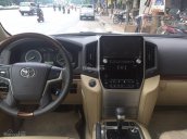 Bán xe Toyota Land Cruiser GXR 2016, màu trắng, xe nhập Trung Đông