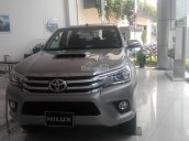 Cần bán Toyota Hilux G sản xuất 2017, màu bạc