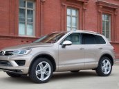 Cần bán Volkswagen Touareg đời 2016, màu nâu, xe nhập