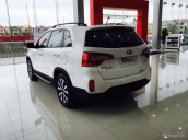 Bán xe Kia Sorento năm 2016 màu trắng, 823 triệu