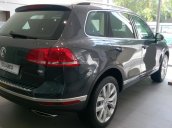 Volkswagen Touareg 3.6L FSI GP màu xám, chung khung gầm Audi Q7, LH Hương: 0902.608.293