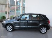 Giá xe Volkswagen Polo Hacthback 1.6l, màu xanh đen, tặng bảo hiểm vật chất. LH 0902608293